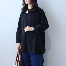 【大きいサイズ】レース切替えフリルネックブラウス