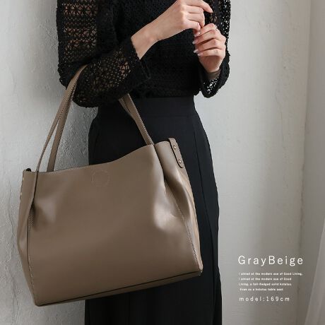 [^:vsib-x1581p]yfUCzsql̂ɂ肳ɎpIɂȂ܂BtA4TCYۂ[ł傫TCỸg[gobOBpIȃTCYƃAE^[̏ォ|ł钷߂̃nh́BxiCgpvȃ|VFbgtĂ܂BCi[obOƂĂ͂AobOP̂ŃV_[obOƂĂgp\BʂȂ̂ȂVvłƂfUCȂ̂ŁAǂȃR[f킹₷g₷̂ꂵ|CgINgwreobOԈႢȂIyzsobOtCJ́A}OlbgɂȂĂ܂BOȂI[v|Pbg~3t@Xi[t|Pbg~2s|VFbgtJ́At@Xi[ɂȂĂ܂BV_[xg͒߉\BOOʃI[v|Pbg~2wʃt@Xi[t|Pbg~2I[v|Pbg~2t@Xi[t|Pbg~1yӎzvL̂ɂꍇ܂BɂCɂȂꍇ͈xAĂ炲gpBTCYSIZEFF29cm / F42cmiӁj37cmiӁj / }`F12cmnhF54cm~F1.8cmA荂F25cmO|PbgFȂ|PbgFI[v|Pbg3At@Xi[t|Pbg2obÔݏdʁF594gfށFPUdlF2wayobÕCJ̓}OlbgɂȂĂ܂BCi[obOSIZEFF20cm / F32cmiӁj26.5cmiӁj /  }`F10cmV_[xgF67`121cm~F1.8cmiO\/߉jO|PbgFOʃI[v|Pbg2Awʃt@Xi[t|Pbg1|PbgFI[v|Pbg2At@Xi[t|Pbg1dF200gV_[xgdʁF122gfށFxiCdlF2wayobÕCJ̓t@Xi[ɂȂĂ܂B