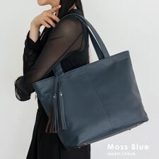 ヴィータフェリーチェ(VitaFelice)のタッセル付きBIGトートバッグ【aroco/アロコ】