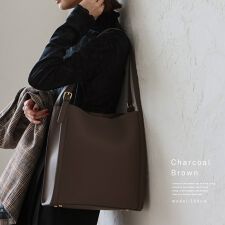 本牛革ベルトハンドルスクエアショルダーバッグ【aroco/アロコ】