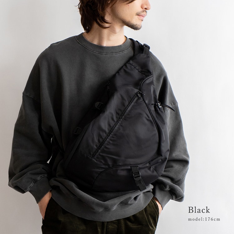 ヴィータフェリーチェ（VitaFelice）/【イタリアンレザー】半月型ショルダーバッグ【aroco/アロコ】 イタリアンレザー】半月型ショルダーバッグ【aroco/アロコ