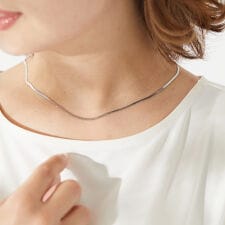 ヴィータフェリーチェ(VitaFelice)のスネークチェーンネックレス（細め1.7mm）