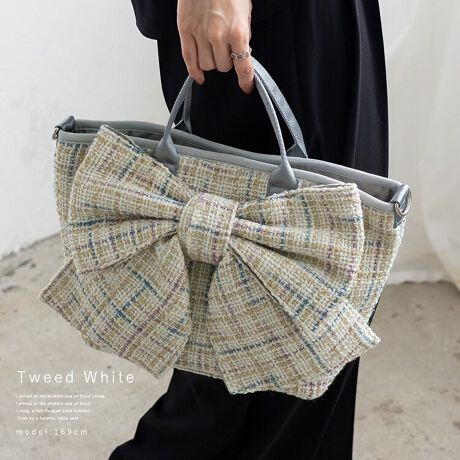 [^:ubb-sp-0340]yfUCz傫ȃ{fUCۓIȃg[gobOBcC[hfނo_CrOX[cɎglIv[fނgpAyʂŏvȍɁBnȂ̂ŁAĂ􂢂łꂪ\BV_[xgtŁA|E΂ߊ|ƃX^CςĊy߂܂BJWA͂Aꂢ߃X^Cɂg܂ByzCJ́A}OlbgɂȂĂ܂BobOOȂI[v|Pbg1t@Xi[t|Pbg1TCYSIZEFF24cm / F35cmiӁj25cmiӁj / }`F12cmnhF30cm~F1.5cmA荂F10cmV_[xgF65`122.5cm~F3cmiO\/߉jO|PbgFȂ|PbgFI[v|Pbg1At@Xi[t|Pbg1V_[xgdʁF70gobÔݏdʁF462gfށFlIv[dlF2wayobÕCJ̓}OlbgɂȂĂ܂BO\Ȓt