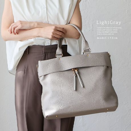 [^:inb-10077p]yfUCz_炩tFCNU[gpeʂ̃rbOg[gobOBA4TCY]Tœ傫߃TCYŁAނm[gPĈŃrWlXV[ɑ劈łBC̊J̓t@Xi[ɂȂĂ̂ŁAgSz܂BV_[xgtĂ̂ŁA|A΂ߊ|\IyzCJ́At@Xi[ɂȂĂ܂BOOʃt@Xi[t|Pbg1I[v|Pbg4t@Xi[t|Pbg2yӎzvL̂ɂꍇ܂BɂCɂȂꍇ͈xAĂ炲gpBTCYSIZEFF31cm / F40cmiӁj38cmiӁj / }`F17cmnhF40cm~F1.6cmA荂F18cmV_[xgF65`120cm~F2.5cmiO\/߉jO|PbgFOʃt@Xi[t|Pbg1|PbgFI[v|Pbg4At@Xi[t|Pbg2V_[xgdʁF100gobÔݏdʁF665gfށFPUdlF2wayobÕCJ̓t@Xi[ɂȂĂ܂B