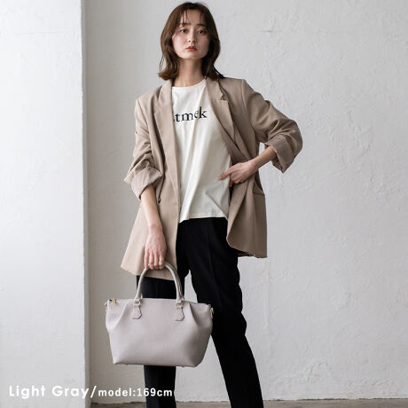 [^:inb-10128p]yfUCz^bNANZgɂȂtH̃{XgobOBL`Ɗ̂鏗炵LC߂ȈۂłdobOƂĂ߂łBt@Xi[߂邱Ƃł▭ȃTCYB}`LՂ[\It̃V_[xgŁA|E΂߂\B2waydlŁAʋ΃obOƂĂ߁Iꂢ߃X^CJWAɂg܂ByӎzvL̂ɂꍇ܂BɂCɂȂꍇ͈xAĂ炲gpBTCYSIZEFF22cm / F36cmiӁj28cmiӁj / }`F16cmnhF36cm~F1.5cmA荂F12.5cmV_[xgF66`120cm~F2.3cmiO\/߉jO|PbgFwʃt@Xi[t|Pbg1|PbgFI[v|Pbg3At@Xi[t|Pbg2V_[xgdʁF145gobÔݏdʁF507gfށFPUdlF2wayobÕCJ̓t@Xi[ɂȂĂ܂BFFS[h