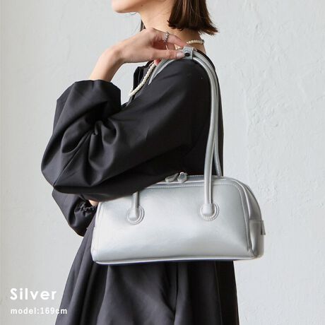 [^:nsb-30230p]̂鉡tH͂̃~j{XgobOB GKgŃX^CbVȉtHAoB  |ł钷߂̃nhŏeɕ̂ghCNB Xeb`̓fUC̈ꕔƂāAVvȃobOɃANZgĂ܂B  tH[}X^CJWA܂ŕLX^CɃ}b`A ̃R[fBl[gɏivX܂B TCY SIZEFF13cm / F22cmiӁj28cm / }`F7cm nhF66cm~F1.2cmA荂F24cm O|PbgFȂ |PbgFI[v|Pbg1At@Xi[t|Pbg1 obÔݏdʁF343g fށFPU obÕCJ̓t@Xi[ɂȂĂ܂B FFVo[ nhoC_[tyӎzvL̂ɂꍇ܂BɂCɂȂꍇ͈xAĂ炲gpB