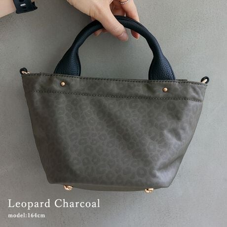 [^:inb-10194z]SSTCYVoI xiC~{vnhŎg₷ǋ2WAY~jg[gobOB  Ɉnhɂ́AiȈۂɉ vgނقǖ킢o{vfނgp܂B  Cɂ݂͌̂鍂xiCgpA Sނ݂ނƂłƎdlɁB }`LAetŁA肵ĉו̏oꂪ\łB  V_[xgt2WAYdlŁA |E΂ߊ|ƃX^CςĊyނƂo܂BTCY SIZEFF14cm / F25cmiӁj15cmiӁj / }`F15cm nhF24cm~F1.3cmA荂F8cm V_[xgF91`102cm~F1.2cmiO\/߉j O|PbgFȂ |PbgFI[v|Pbg1At@Xi[t|Pbg1 V_[xgdʁF68g obÔݏdʁFm[}F156gAt@[F165g fށFm[}FiC/{vAt@[FGRt@[/iC/{v dlF2way obÕCJ̓t@Xi[ɂȂĂ܂B FFS[h