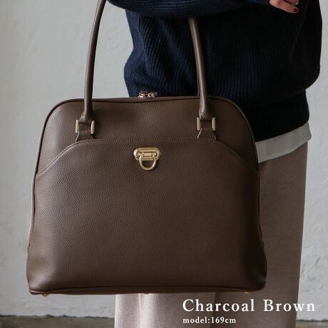 [^:sib-20063n]8̎[|Pbg{vg[gobOB  _炩㎿ȃVNU[gpA LC߂ȏifUCɎdグ܂B  tg̉]ANZgŏiȈۂɁB  J̓_ut@Xi[ɂȂĂ TCh܂ő傫ĴŒg₷łB  NbVޓ|PbgAm[gPC^ubg̎[\B  |₷߂̃nhdlŁAʋΎKɁB ̂tH́AX[cX^C͂JWAR[fɂTCY SIZEFF30cm / F26cmiӁj37cmiӁj/ }`F11cm nhF63cm~F1.8cmA荂F21cm O|PbgFOʍ݋t|Pbg1Awʃt@Xi[t|Pbg1 |PbgFI[v|Pbg3At@Xi[t|Pbg2AXibv{^t|Pbg1 obÔݏdʁF869g fށF{v obÕCJ̓t@Xi[ɂȂĂ܂B FFS[hyӎzv́AɑώキAV~EԂ̌ƂȂA̐FAFڂ肪܂̂łӉBJ␅ɔG炵ꍇ́A΂₭炩zŐCA`𐮂ĕKAĉBhC[EXg[u̍ł̊͂߉B