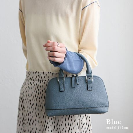 [^:sib-20069n]RpNgȂ̂Ɏg₷A l̂߂̖\obO  tH[}V[ɂ VvȃfUCŁAJWAȓg͂AtH[}ȃV[ɂ}b`B ֗ȃEht@Xi[ Eht@Xi[ŃTCh܂ő傫JāAoX[YɁB zRpNgTCY RpNgȂ璷zX}[gtHAAnJ`ȂǁAKvȂ̂[\BI V_[xgt V_[obOƂĂAnhobOƂĂg֗2WAYfUCB\Ȃ̂Ō|E΂ߊ|ƕύX\B TCY SIZEFF16cm / F19cmiӁj23cmiӁj/ }`F7cm nhF26cm~F1.5cmA荂F9cm V_[xgF67`126cm~F1.6cmiO\/߉j O|PbgFȂ |PbgFI[v|Pbg1At@Xi[t|Pbg1 V_[xgdʁF83g obÔݏdʁF320g fށFVN dlF2way obÕCJ̓t@Xi[ɂȂĂ܂B FFVo[yӎzv́AɑώキAV~EԂ̌ƂȂA̐FAFڂ肪܂̂łӉBJ␅ɔG炵ꍇ́A΂₭炩zŐCA`𐮂ĕKAĉBhC[EXg[u̍ł̊͂߉B