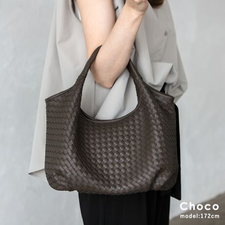 [^:sib-20076p]炵Ǝp˔A ҂݉Ho[^g[gobOB  _炩Ƃ͋C͓Iȃo[^g[gobOBPUfނƕ҂݉HIŁAVvȂꂳĂ܂Bۂ݂ттfUCAŉ炵ۂɁB  ڈȏ̎[ ߂̃TCYȂAƂ}`A[͔QBX}zzAσ|[`Ȃǂ̕Ki͂AƂoɂœKłB yĈ₷PUf ڂ͍ȂAϋvɗDꂽPUfނ̗pBꂪȒPŉJ̓łCyɂg܂B [|PbgŐڂȒP obOɂ͕֗ȓ|PbgĂAނ𐮗₷Ao₷݌vBobO̒Ɛ̂ŁAXgXȂg܂B S̃}OzbNt obOɂ̓}OzbNtĂAJX[YňSĎgpł܂B VvŏiAǂȃR[fBl[gɂ}b` VvȃfUCȂ̂ŁAJWAR[fBl[gɂAꂢ߂ȃX^Cɂ킹₷ALV[Ŋ􂵂܂BV[YEN킸pł̂Ńv[gɂ߂łB TCY SIZEFF22cmiTChj 18cmij/ F32cmiӁj27cmiӁj / }`F12cm nhF23cm~F2.7cmA荂F16cm O|PbgFȂ |PbgFI[v|Pbg3At@Xi[t|Pbg2 obÔݏdʁF385g fށFPU obÕCJ̓}OlbgɂȂĂ܂B FFVo[yӎzvL̂ɂꍇ܂BɂCɂȂꍇ͈xAĂ炲gpB