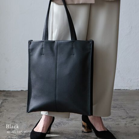 [^:sib-80037n]jZbNXŎgוĺArWlXg[gobOB ǂȃV[łgVvŏiȃfUC͓IB [Xy[X2ɕĂAA4TCY̏ނ^ubgAm[gPCĎ[ł̂łdobOƂăIXXłB nh͒߂̎dlȂ̂ŁAAE^[̏ォ|\B  DETAIL ECJ́A}OlbgłB E[Xy[X2ɕꂽfUCB E߂̃nhȂ̂ŁAAE^[̏ォ|\łB FABRIC ELׂ̍V{̂VNU[ґɎgpB yӎzv́AɑώキAV~EԂ̌ƂȂA̐FAFڂ肪܂̂łӉBJ␅ɔG炵ꍇ́A΂₭炩zŐCA`𐮂ĕKAĉBhC[EXg[u̍ł̊͂߉BSIZESPEC SIZEFF37cm / F34cm / }`FȂ nhF53cm~F2.8cmA荂F24cm O|PbgFȂ |PbgFI[v|Pbg3At@Xi[t|Pbg1 obÔݏdʁF647g fށF{v obÕCJ̓}OlbgɂȂĂ܂B FFjbP