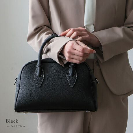 [^:sib-80039n]gقǂɗǂo鋍vґɎgpǂRpNgȃ{XgobOB VvȃfUCȂ̂ŁAR[fI΂􂷂ACełB ̂lfUCŃJWAX^C͂tH[}ɂfUCB t̃V_[xgŌ|A΂ߊ|\Ȃ̂ŁAʋ΃V[畁igɂIXXłB    DETAIL ECJ̓t@Xi[łB EV_[xg͎O\B EnhoC_[tň₷֗łB  FABRIC Egقǂɗǂo鋍vgpByӎzv́AɑώキAV~EԂ̌ƂȂA̐FAFڂ肪܂̂łӉBJ␅ɔG炵ꍇ́A΂₭炩zŐCA`𐮂ĕKAĉBhC[EXg[u̍ł̊͂߉BSIZESPEC SIZEFF19cm / F19cmiӁj28cmiӁj/ }`F10cm nhF29cm~F1.5cmA荂F8cm V_[xgF68`127cm~F1.5cmiO\/߉j O|PbgFȂ |PbgFI[v|Pbg1At@Xi[t|Pbg1 V_[xgdʁF89g obÔݏdʁF476g fށFv dlF2way obÕCJ̓t@Xi[ɂȂĂ܂B FFVo[ nhoC_[t