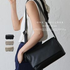 ヴィータフェリーチェ(VitaFelice)のワンショルダーボディバッグ【aroco/アロコ】