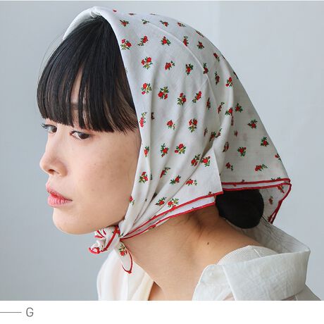 [^:nsz-30327z]̃R[fɃvXI ANZgɂ҂̑XJ[tB  \tg^b`ȃ|GXen _炩G̗ǂ|GXengpBɊĂ`N`NSłB ؂₩ȑ12 Iׂ12ނ̑fUCBt[A{^jJAt[cȂǖLxȃfUCłB lXȎg ɊāAɊāAɊāc̃ANZgɁBTCY SFS55cm~55cm dF25g fށF|GXe