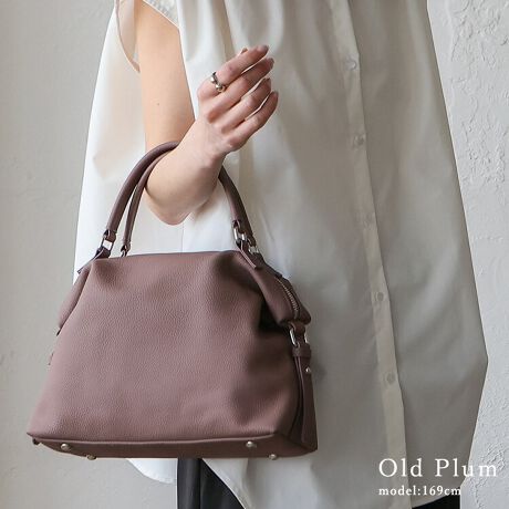 [^:sib-20088n]{v2waynhobO悢ƃtHޔAl̑ɎRƂȂރg[gobOBTCh̃xgfUCtHoxgfUCȃANZgɁBA5TCYΉRpNgȂKi܂TCYB500mlybg{gĂĎ[o܂B{vfޏ_炩㎿ȃVNU[gpAiȈۂɁB_ut@Xi[TCh܂ŊĴŒg₷o₷B2WAYdlt̃V_[xgŁA|E΂ߊ|ł̂ꂵ|CgBetobO̒ɕe{ĂA⏝ی삵܂B֗ȓ|Pbg5̓|PbĝŁAobOŖqɂȂ肪ȃACe萮ł܂BTCYSIZEFF13cmiTChj18cmij / F19cmiӁj27cmiӁj/ }`F10cmnhF26cm~F2cmA荂F11cmV_[xgF63`123.5cm~F1.7cmiO\/߉jO|PbgFwʃt@Xi[t|Pbg1|PbgFI[v|Pbg3At@Xi[t|Pbg2V_[xgdʁF91gobÔݏdʁF484gfށF{vdlF2wayobÕCJ̓t@Xi[ɂȂĂ܂BFFVo[yӎzv́AɑώキAV~EԂ̌ƂȂA̐FAFڂ肪܂̂łӉBJ␅ɔG炵ꍇ́A΂₭炩zŐCA`𐮂ĕKAĉBhC[EXg[u̍ł̊͂߉B