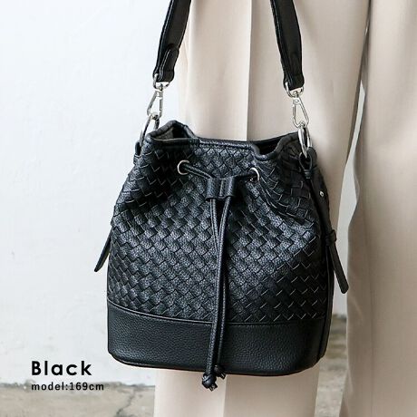 [^:sib-20095p]肰ȂiɁB ̕҂݃fUCŖВobO  ̊̂҂ݍ݃fUC @ׂɕ҂ݍ܂ꂽ̓Iȕ\AłȂꂽۂɁBVvȂ̂ɂfAIgȉioĂ܂B 郌U[CNPUf {v̂悤ȏ㎿ȕČPUfނgpBy₩ň₷AfC[ɋC˂Ȃĝ|CgB 2WAYdlŎR݂Ȏg 莝E|E΂߂ƁACX^Cɍ킹Ċy߂2WAYdlBV[I΂Aꂢ߂ɂJWAɂ݂܂B 傤ǂTCY zX}zA|[`ȂǕKvȂ̂͂̂ɁAڂ͂B傫AȂ"傤ǂ"TCY͂łBTCY SIZEFF24cm / F26cmiJj17cmijiӁj20cmiӁj / }`F13cm nhF37cm~F4cmA荂F17cm V_[xgF65`123cm~F1.7cmiO\/߉j O|PbgFȂ |PbgFI[v|Pbg2At@Xi[t|Pbg2 nhdʁF67g V_[xgdʁF83g obÔݏdʁF359g fށFPU dlF2way obÕCJ̓}OlbgɂȂĂ܂B FFVo[yӎzvL̂ɂꍇ܂BɂCɂȂꍇ͈xAĂ炲gpB