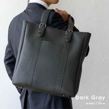 [^:sib-20102p]VvłȂ@\IȃYg[gobOBX[cɂJWAɂRɓ݁Al̕iio܂BA4TCYΉrWlXV[ɌȂA4TCY̏ނ⎑Am[gPCA^ubgȂǂ[łTCY݌vB12̎[|Pbgɂ̓NbVޓPC[|PbgA{[yA𕪂鑽lȃ|Pbg܂BobOOɕ̃|PbgzuĂ̂ōׂ₩Ȏ[܂BetobO̒ɕe{ĂA⏝ی삵܂ByĈ₷PUfތڂ͍ȂAϋvɗDꂽPUfނ̗pBꂪȒPŉJ̓łCyɂg܂B\ȃnhxgfUCۓIŁAłAAE^[̏ォłƌ|o܂BTCYSIZEFF35cm / F37cmiӁj32cmiӁj / }`F11cmnhF50`65cm~F2.5cmA荂F20`27cmO|PbgFOʃI[v|Pbg1AwʃI[v|Pbg1|PbgFNbVޓI[v|Pbg1AI[v|Pbg5At@Xi[t|Pbg2Ay2obÔݏdʁF692gfށFPUobÕCJ̓t@Xi[ɂȂĂ܂BFFjbPyӎzvL̂ɂꍇ܂BɂCɂȂꍇ͈xAĂ炲gpB