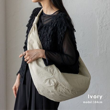 [^:nsb-30364z]VvȂ̂ɉfBlJWAV_[obOۂOtHRƂۂ݂̂tH炵AōۂȂꂽۂɁBghvXĂ܂BVvō킹₷ʂ̂ȂVvfUCAǂȃR[fBl[gɂRɃ}b`BfC[gɂ҂łB肰ȂANZgɎ咣ȂfUCȂAŃR[f̃|CgɁBVvR[fƂɈ܂BAE^[̏ォK߂̃V_[XgbvŁÃAE^[HDĂ|΂߂Nɂł܂BLV_[ŗD|SnL݌ṽV_[ɐH݂ɂAԂ̎gpłKBfC[̂oɗ鑶݂łB▭TCYŎg₷傫ȂTCYŁAKvȂ̂[Bgyɏoɂ傤ǗǂoXłBTCYSIZEFF19cm / F46cmiӁj22cmiӁj / }`F19cmnhF88cm~F11cmiѕ:5cmjA荂F48cmO|PbgFȂ|PbgFI[v|Pbg1At@Xi[t|Pbg1obÔݏdʁF157gfށFiCobÕCJ̓t@Xi[ɂȂĂ܂BFFVo[