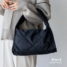 ヴィータフェリーチェ(VitaFelice)のキルティングナイロンワンハンドバッグ【aroco/アロコ】