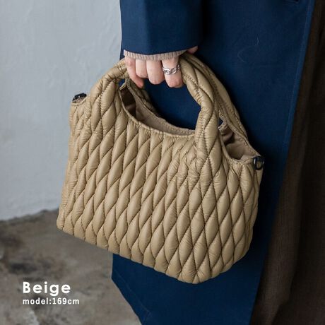 [^:nsb-30368z]RpNgȃVGbgɏ_炩Əi˔fUCByʃiCg[giCfނgpĂ̂łƂĂyʁB{[̂LeBOAӂƏ炵ۂ^Ă܂BRpNgȂ̂ɂ[ԂȃTCYȂAƃ}`݌vBڈȏɎ[͂AKvŒ̉ו߂܂B֗ȃ}OlbgJJ̓}OlbgdlŁAו̏oꂪX[YBfC[gɂꂵpłBS̒S̓Iɏ_炩ȂAĂ̂Ō^ꂵɂAוꂽƂ̈芴vX܂B2WAYdlŃV[ɑΉO\ȃV_[XgbvtB莝ƌ|2WAYŎĝŁAV[X^Cɍ킹Ďg\łBTCYSIZEFF16cm / F28cmiӁj20cmiӁj / }`F13cmnhF23cm~F3cmA荂F8cmV_[xgF63`117cm~F2.5cmiO\/߉jO|PbgFȂ|PbgFI[v|Pbg2At@Xi[t|Pbg1V_[xgdʁF61gobÔݏdʁF162gfށFiCdlF2wayobÕCJ̓}OlbgɂȂĂ܂BFFubN