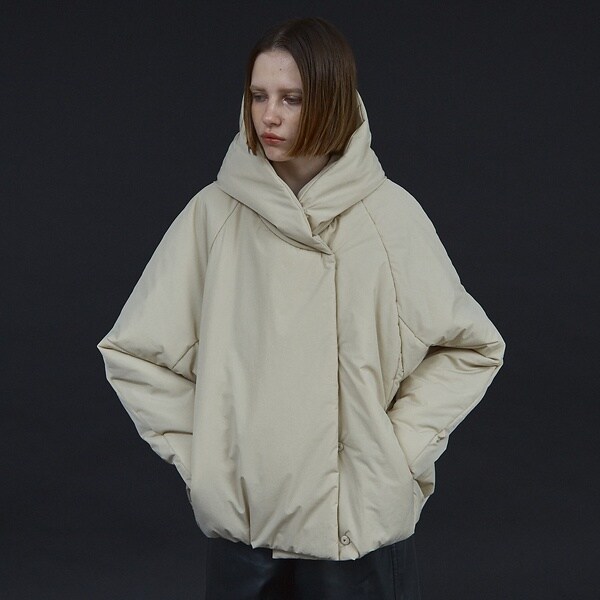 NOMINE ノミネ　モンスターパーカー　アイボリー NOMINE（ノミネ） ダウンコート ダウンジャケット ショート モンスター