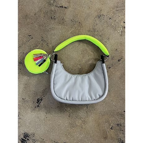 [^ԁF38509861006]ӂƂȓ̃{fBɁAJtȃnhƃ|[`ڂEhV_[obOB{̂͂Ǝ݌vŁAېcނobÕtHL[vBgł^ꂵɂA芴̂gSn͂łBnhƃ|[`ɂ́A炩ȃ{fBObVfނgpBrɗDtBbgA₷傫JWbp[JŁAו̏oX[Yɍs܂Bt̃V_[xgŎ΂ߊ|\B傫߂̊ۃJriŁAnhƃV_[̕tւłAX^COCɍ킹ĎRɃAWł܂B|[`̓CXCz⃊bvȂǁA̎[ɂ҂ȃTCYBcheek̃ACRł7F`[O\ŁAobO{̂͂A|[`Wbp[ɕtւĊy߂܂B[J[iԁFC25001TCY(cmj@H15@W28@D8@nh@38@V_[@66-125@|[`@H13@D1.5dʁigj@380ycheek/`[NzɃ`[N̂悤ȑN₩Ń|WeBuȃGlM[BJ[pbgg悤ȃJtȃfUCŖ̂ƂuԂʂȂ̂ɁBEcheek ̏iɂ͊ɔzčꂽfނgpĂ܂Byӎzi摜́A̓p\RȂǂ̉{ɂAۂ̐FƈقȂČꍇ܂B炩߂B摜̏i̓TvłBi̐F̖ڈ́AiP̂̉摜QƂBigpOɁA^OɋLڂĂu舵̒ӏvu\vKmFBiɕsǂꍇAє̔j܂Ă܂B炩߂BîCɓo^?^bvorNbNIJ[̍ēׂAXg1_̒ʒmAZ[̍ۂ̒ʒm󂯂鎖ł܂BuĥCɓo^ ViēׂȂǁAuĥȏ󂯂鎖o܂B_Lb`[ȃfUĆucheekv^rbO obNpbN [iԍF38509861000]2WAY R[hnh В obO [iԍF38509861001]XNGA V_[obO [iԍF38509861002]2WAY X^bY g[gobO [iԍF38509861003]2WAY В ~jg[gobO [iԍF38509861004]J[C V_[obO [iԍF38509861005]2WAY n[t[^ nhobO [iԍF38509861006]2WAY В V_[obO [iԍF38509861007]J[R[h Xgbv hN z_[ [iԍF38509861008]