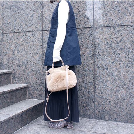 ĝ݂_炩Ȏ炵t@[obOBzybg{g[ł֗ȃTCYBV_[tȂ̂ŃX^COɂ킹EEEGߊ𓊓ĂACełB[^:C8550]