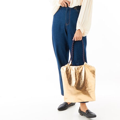 VvȃtHȂAfނ̌򊴂X^CbVāAANZT[ƂĂfiłB߂̃XgbvtĂAɂ₷AeʂŎg肪ǂ2WAYfUCłB̃R[fBl[gɂANZgƂĂB[^:C8558]