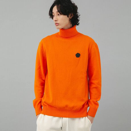 VIKTOR&ROLF(ヴィクター＆ロルフ) ラバーパッチタートルネックニット 