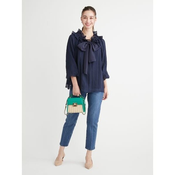 CELFORD ハイライズ美脚ストレッチテーパードデニムパンツ の一覧