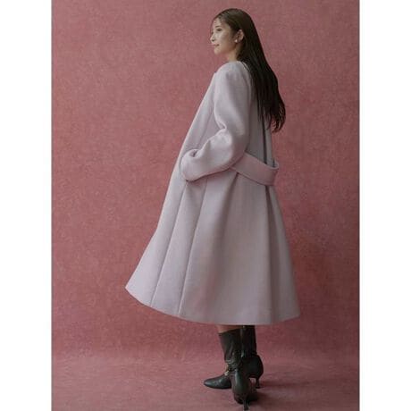 [^ԁFCWFC255001]NlC̃m[J[R[gBGR[fBl[gɖ\ȃx[VbNŃ~j}ȃfUĈ܂܂ɓWJĂ܂Bn̓I[XgA̍iȃE[ƃJV~aAgƏ_炩˔fނgpBiȔ̕\ʊŁẢŕω\͂łBn\zIȃVGbg\łƂƂɁAJV~̏_炩ACeƂȂĂ܂B܂AщHÂ炭AYȕ\ʊۂƂł̂BOg̓XibvtŊJ߂₷A䗃fUCłƂۂɎdグ܂BF nFL LkF 򊴁F ňF聦Ɩ̊֌WɂAۂFČꍇ܂B܂p\REX}[gtHȂǂ̊ɂA኱iƉ摜̃J[قȂꍇ܂B\߂Bi̐F́AiPi摜QƉB i摜̓Tv̂߁AFTCY̎dlɕύXꍇ܂̂ŁA\߂B