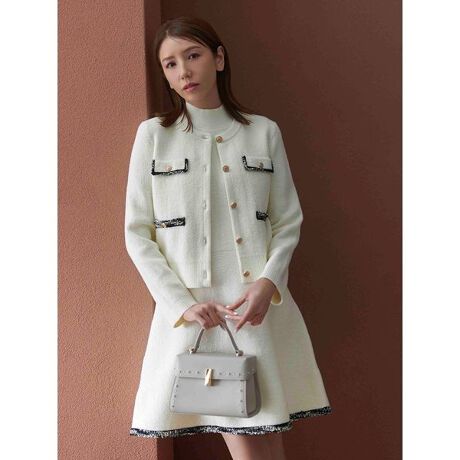 [^ԁFCWNO255028]ETMICEZOZOJ[ PNK~Vo[{^oꁟIVR~PNKɃVo[{^̓ʃo[WIBAG̃`F[Vo[Ȃ̂ŁAR[fō킹₷悤Vo[{^ł肵܂B|Cg̃sNAZWlXȃsNɃO[x[WȂǂ킹A炵͎cAÂȂ肷ȂlsNɎdグ܂BjbgJ[fBKƃ~js[X̃ZbgACeBND]ACeAbvf[găoCo܂B|Pbg⃏s[X̐ɂ͂ꂼ̃J[ɍ킹tbtB[ȕʎgpAcC[hWPbg̃fUCɎdグ܂BZbgł̒p͂AꂼPig߂łBgɂ͂ӂӂƂG̗ǂ^^[gpBbtɕҗĂ邱ƂŁAnł\̂Ғn܂Bs[X͂tAoāADۂɁBƖ̊֌WɂAۂFČꍇ܂B܂p\REX}[gtHȂǂ̊ɂA኱iƉ摜̃J[قȂꍇ܂B\߂Bi̐F́AiPi摜QƉB i摜̓Tv̂߁AFTCY̎dlɕύXꍇ܂̂ŁA\߂B<br^>ys[Xz[36]:88cm oXg:84cm :34cm O:7.5cm :68.5cmys[Xz[38]:89.5cm oXg:88cm :35cm O:7.5cm :70.5cm