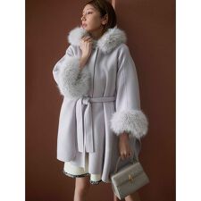 セルフォード(CELFORD)の【WEB限定カラー】ファーポンチョコート