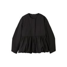 薄中綿ペプラムノーカラーコート