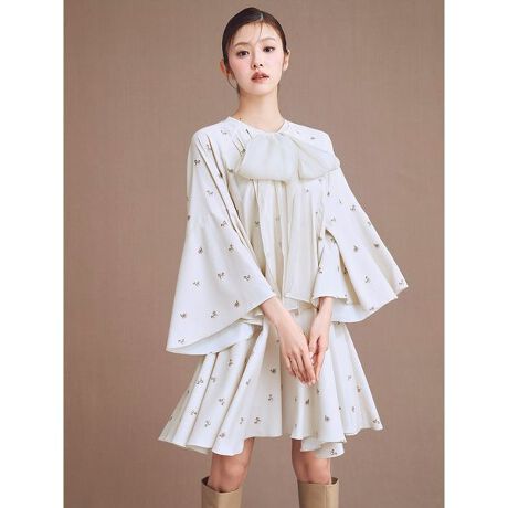 [^ԁFCWFO255063]_ȃrbO{ۓIȃtAs[XBĝ̃CEȂTCWOŁAXgXt[ȒpȂAꂢ߂ɒĂfUCƂȂĂ܂B_炩W[[bgfނgpAтɗDȃVGbgoB{͓ƃn̂fނgpA悭{[Ȃ@ׂȃfUCɎdグ܂B܂͎O\ȎdlɂĂ̂ŁAV[ɍ킹Ċył܂BXJ[g̓_wfUCŁAЂBꂷ䊴Ȃ̂ŁAiɒpĂ܂Byߍi^CvziXg[gii`FȂ nF LkFȂ 򊴁FȂ ňF聦Ɩ̊֌WɂAۂFČꍇ܂B܂p\REX}[gtHȂǂ̊ɂA኱iƉ摜̃J[قȂꍇ܂B\߂Bi̐F́AiPi摜QƉB i摜̓Tv̂߁AFTCY̎dlɕύXꍇ܂̂ŁA\߂B