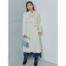セルフォード(CELFORD)のリボンストール付きノーカラーコート