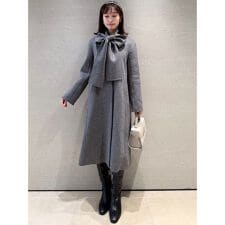 セルフォード(CELFORD)のリボンストール付きノーカラーコート