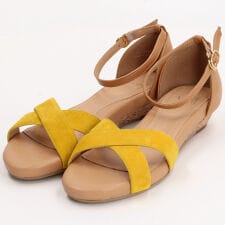 イング（シューズ）(ing)のローヒールストラップサンダル