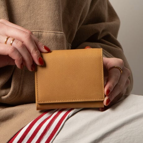 [^:HAW006][܂BOȂVvƁA@\B][ǃX}[gɁB`[vȊOςᖞłȂB܂łƖ{vgBĝAGCWOy߂fނIє܂B傫ȃ}`ŃAR[fBÎ悤ɊJAeʁBǂɉ̂ڂŕ̂g₷̃|CgłBJ[h|PbgɃt[|PbgAwʃ|PbgƁAڈȏ̎[͂AɃJ[hĂ܂ȏɊLXƂgSn̍złBuƏvHvAbvU[vIC𑽂܂񂾊vȂ̂ŁAgނقǂɃcƐ[݂Ă܂BƒgĂANoĂN悤ȊvzɎdオ܂B