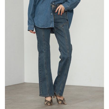 [^ԁFSKY31-0006]Fabric悭芴AI[V[Y܂킹ASnQ̃Xgb`fjB Design/SilhouetteLISA FLARE(SKY31)VGbgx[XɁAoCJ[̃XpCfUC{ACeB҂ɂė`悤ɐ؂ւꂽfUCAr𒷂Aׂ鎋oʂ܂BoCJ[̃CNACéAX^CÕANZgɁB