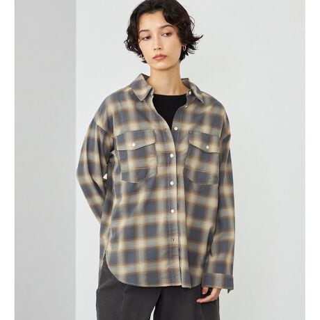 [^ԁFST224-0010]FabricƎJ̖ȃ|GXefނ́AVɂȂɂ^ꂵɂAC[W[PAɗDꂽ_͂łByʂłƂǴAH̉HDƂĂłȂA~̃C[hX^CɂœKȁAقڃI[V[Y􂷂鐶nłBDesign / SilhouettẽEhe[fUC|CǵAƂrbOtBbgVcB̂̃CEȂbNXVGbgłȂAfނ̓ƌvZꂽ^bNE؂ւʒuɂAcꂹƌ܂Bw傫ɂ悤HvꂽfUCŁAqbvCƃJo[钷߂̒́Ǎ^Jo[ʂASĒp܂BCoordinateꖇł͂AH̉HDƂĂ􂵂܂Bfނ̎JWAŐꂽ͋Cɍ킹āAÒTVcȂǂɂƉHD邾ŁA̗͂Ȃꊴ̂{̃JWAX^C܂B