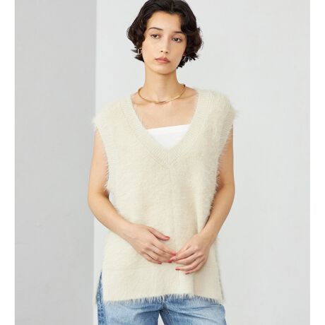 [^ԁFST5333-0002]FabricӂƂ߂̖ё́AtFU[̂悤Ȍy₩ȃjbgnłBG͔ɂȂ߂炩ŁA`N`NɂAxȂقǂ̔Q̒SnBjH{ƂŁA]̃VM[fނɌyAKȒSnɃo[WAbv܂BDesign / Silhouetteĝ݂ӂƂVM[fނAH~V[Yɂ҂VlbNjbgxXgB[JVlbNĆAC[hX^CoAƌĂ܂BƐɂ̓u҂݂{AŜɃn邱ƂŁAcꂹiȈۂɁBɁAgɂănM邱ƂŁAobNX^CƌHvÂ炳Ă܂B