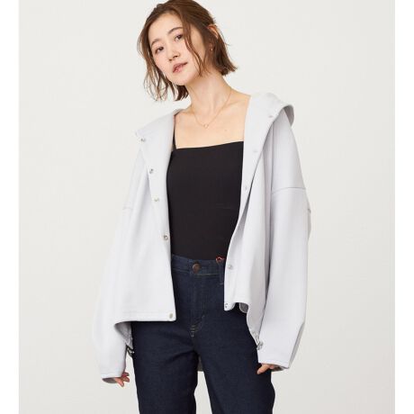 [^ԁFST1091-0001]FabricyĐLkɕx񂾎nCQ[WŒJɕ҂ݗĂA|`jbgfށBXEFbgnłȂAtbgŃX[Xȕ\ʊŁAJWAɂȂ肷uLCv܂BTƂhCȎȂ̂ɁAɋzt悤ȏ_炩G肪Sn悭AKȒSnłBɁAJbg\[fނ̂߁Ał̐@􂢂\ŁAVɂȂɂC[W[PA͂łBDesign /SilhouetteyAE^[oŋCyɉHDAJbg\[fނ̃t[fbgR[gBɎ{ꂽhXgR[hi邱ƂŁA炵ۂ݂̂RN[VGbgւƕω邱Ƃł܂BO㍷́Atg͂ƌy₩Ȉۂ^AobN͋CɂȂqbvCƃJo[B̌^Jo[Ə{̃oX𗼗fUCłBCoordinateJWAȃfC[X^CAꂢ߂ȃs[XuEXɂ킹₷AON/OFF킸񂹂閜\ACełB悭Z߂̏䊴Ȃ̂ŁA{gXI΂oX₷̂|CgBChpctAXJ[gȂǁA{[̂{gXƂƂ܂Ƃ܂܂By₩ȒSnŁAG߂̕ςڂɏd󂷂ꖇłB