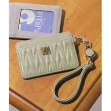 アルトローズ(ALTROSE)のリール付 パスケース 定期入れ キルティング ロージア