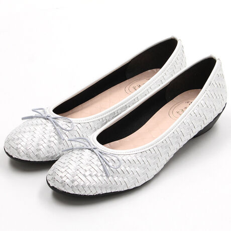 [^:1518]yF.Rayz`GtC`wSƂ߂pvXxrꂢɖĂĆAܐ悪ׂq[ėǗȂBႢ̂ȂȁEEEBȐɂłAMetal Roug̎ouhF.RayBl킢V[YRZvgɃfUC܂B{l̑ɍ،^ŗSnɂAtbgV[Yq[pvX܂ŖLxȃCibv葵Ă܂BLNŵqlɎxĂy{zV[YłBIItpŊ􂵂Ă閜\ACeBVvȃfjƍ킹lJWAȃR[fBl[g߁B@Ȑ̂炩ŗ͂̋z͂悭AɂȂɂɂtbgȂ̂ŒԗĂɂ̂ŁAʋΒʊwɂIXXłBEAbp[ɂ͍vgpĂA悭ɓ݂₷ȂĂ܂BX[Xfނ͏_炩ȕzŊ@AXG[hfނ̓ubVO̊ȒPȂłꂢɕۂĂ̂͂łBi͎₷̂ŁA戵E|ɂӂBfނ̓ÃLYVA܂͐Fꍇ܂BJȂǂŔGꂽꍇAFڂAꂪ₷Ȃꍇ܂̂ŏ\ӂB