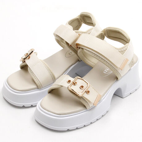 [^:5987]ymaaRuz}[w炵IIx̎ɍt@bVAP鏗̉łfC[gh܂ŗlXȃV[Y𒆐SɓWJĂ܂BlC̃X|[cT_B{[ՂȌŃX^CAbvCƂ̑fj⃏Chpcɂ͂łA^CgXJ[gEtAXJ[gEs[Xƍ킹ƔbOCoĂ܂Byʃ\[1ĂɂX|[cT_łB^E[XAEghA܂ŁAlXȃV[ő劈IX^CbVȂ̂Ɋyȍŏ{T_B̃R[fɎΑ{R[fɑςBEAbp[ɂ͍vgpĂA悭ɓ݂₷ȂĂ܂B@X[Xfނ͏_炩ȕzŊ@AXG[hfނ̓ubVO̊ȒPȂłꂢɕۂĂ̂͂łBfނ̓ÃLYVA܂͐Fꍇ܂B@JȂǂŔGꂽꍇAFڂ肷ꍇ܂̂łӂB