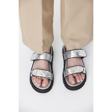 [^ԁF350IS137-7070]\̂ӂƂLeBOfUCT_BɃtBbgJbv\[ɓKxȍ̃vbgtH[B\bNX킹ĂA[hɂX|[eB[ȃX^CɂłBTCY߂́AƃxgEbxg̓xN^CvBOxĝ݃fUCłB