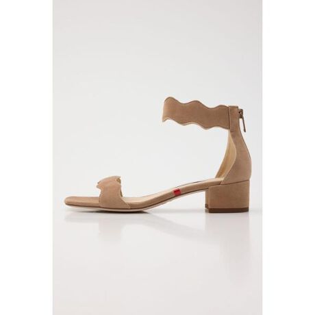 [^ԁF350IS136-6680]STACCATOőlC̃EF[uJbg̃fUCT_V^œoBX^CbVȃtHɁAXNGAgDŃghvXꂽAꂢڂɂJWɂǂȃR[fBl[gɂ̂悢AƌXJbṽJbeBOxgX^CÕ|CgɂȂfUCT_łBobNWbvŒEȒPAANXgbvȂ̂ň芴QłB