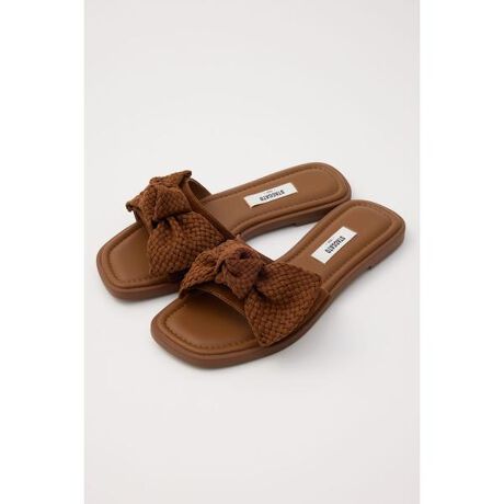 [^ԁF350IS137-7730]BIG{ڂtbgT_Btɗ̂ɂ炵ȂȂA҂ݍ݂ꂽCg`[g{L[gBXbpołƗĂ܂B