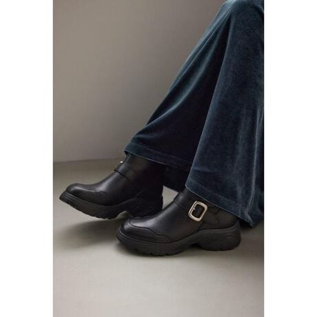 [^ԁF350IA124-4550][hȂJWAȗSñfUCxgu[cBCgȃXj[J[\[▭ȃV[gŁAǂȃR[fBl[gɂ킹₷AobNWbvŒEȒPBd݂Ȃ̂ŏH~͂t܂ŏd󂵂Ă܂B